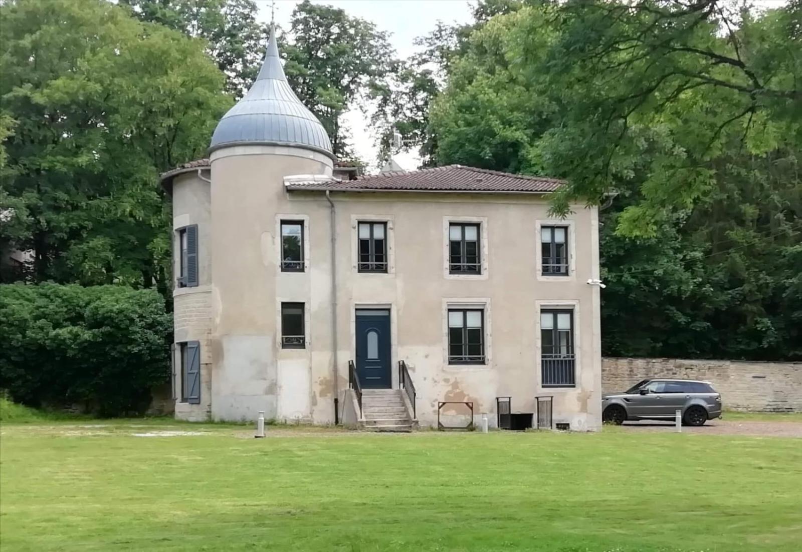 Lodge Hotel De Sommedieue Verdun Экстерьер фото